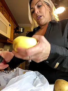 LittleMissEeve online show from 4, 11, 2025