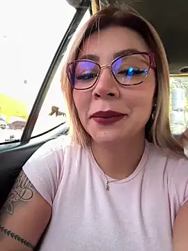 Snapshot of DIANITA_1988 chatting on 19, 12, 2024 DIANITA 1988 online show from 19, 12, 2024