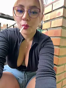Snapshot of DIANITA_1988 chatting on 19, 12, 2024 DIANITA 1988 online show from 19, 12, 2024