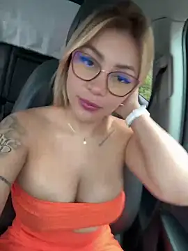 Snapshot of DIANITA_1988 chatting on 21, 12, 2024 DIANITA 1988 online show from 21, 12, 2024