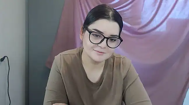 ohhhMie online show from 11, 2, 2025