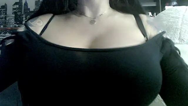 stormylana online show from 17, 4, 2026