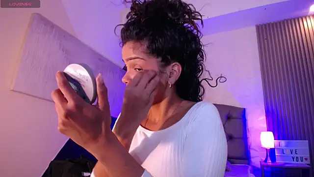 Snapshot of ximena_diaz chatting on 25, 1, 2025 ximena diaz online show from 25, 1, 2025