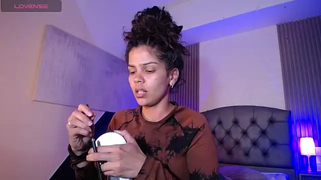 Snapshot of ximena_diaz chatting on 1, 3, 2025 ximena diaz online show from 1, 3, 2025