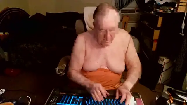Snapshot of Toastir chatting on 2, 6, 2026 Toastir online show from 2, 6, 2026