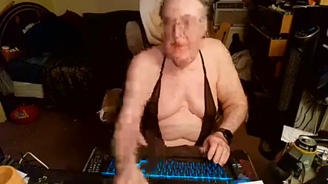 Snapshot of Toastir chatting on 16, 7, 2026 Toastir online show from 16, 7, 2026