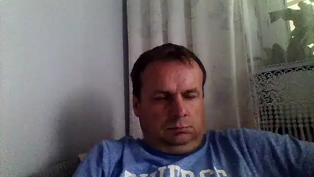 Snapshot of grzes19763 chatting on 8, 7, 2026 grzes19763 online show from 8, 7, 2026