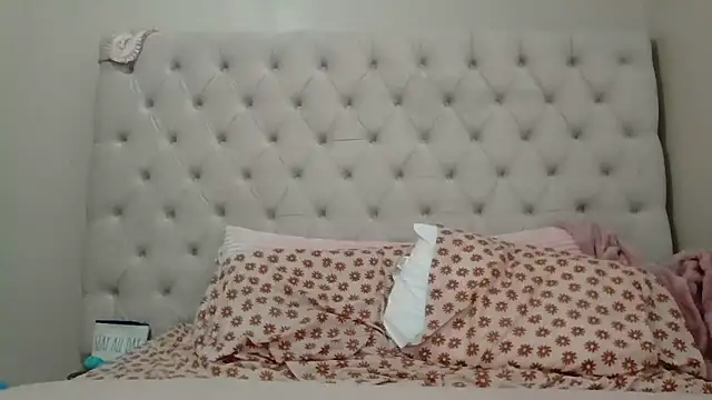 Snapshot of beautylovess chatting on 17, 1, 2026 beautylovess online show from 17, 1, 2026