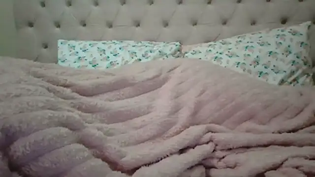 Snapshot of beautylovess chatting on 2, 2, 2026 beautylovess online show from 2, 2, 2026