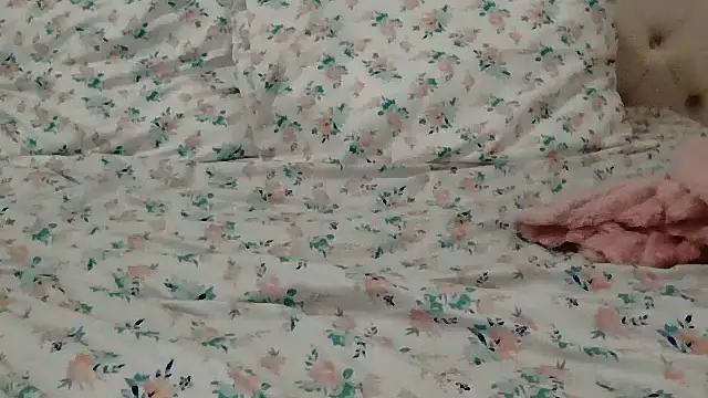 Snapshot of beautylovess chatting on 11, 2, 2026 beautylovess online show from 11, 2, 2026