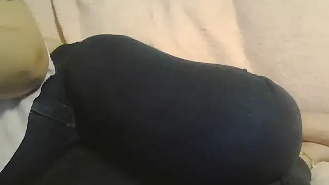 Snapshot of beautylovess chatting on 8, 4, 2026 beautylovess online show from 8, 4, 2026