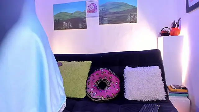 LillyCandy online show from 8, 11, 2025