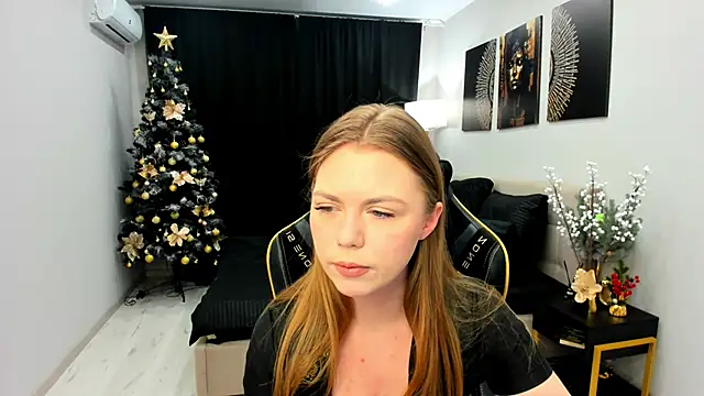 Strawberrye online show from 16, 12, 2025