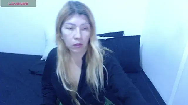 Dulce-Bella online show from 3, 3, 2026