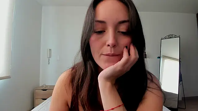 molly marmalade  online show from 21, 3, 2025