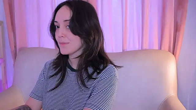 molly marmalade  online show from 15, 9, 2025