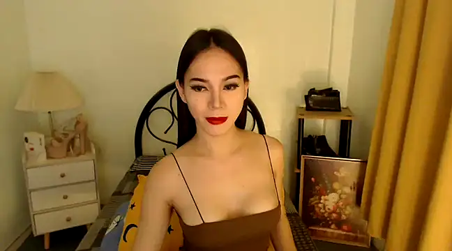 Yoshidashemale online show from 6, 2, 2025