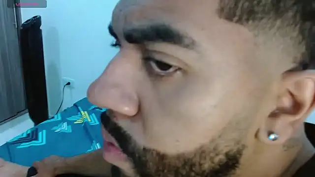 Snapshot of Aroon_Stonne chatting on 16, 2, 2025 Aroon Stonne online show from 16, 2, 2025