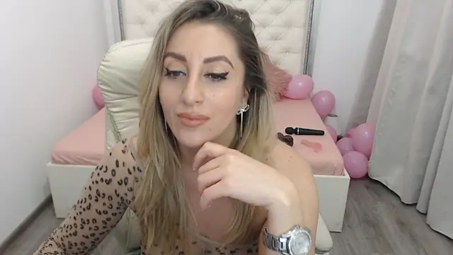 erykajoy online show from 28, 2, 2025