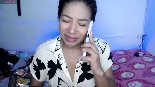 ninatiny online show from 15, 4, 2026