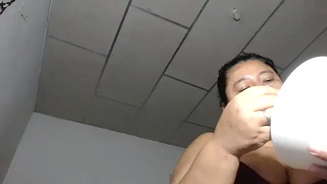 adrixxx38 online show from 11, 3, 2026