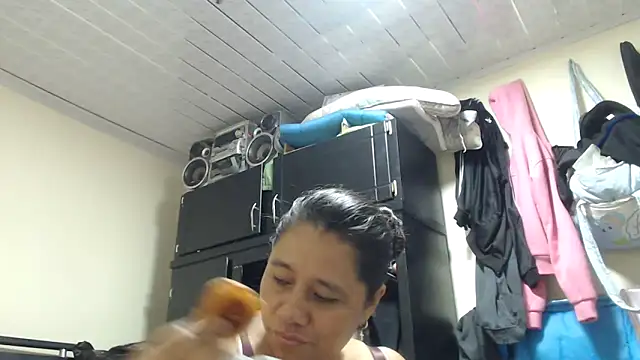 adrixxx38 online show from 16, 4, 2026