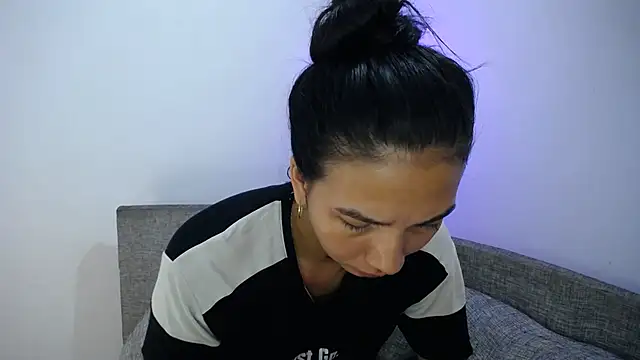 Allyson Smith online show from 2, 1, 2025