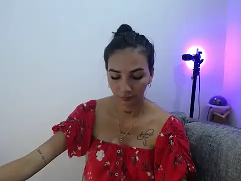 Allyson Smith online show from 2, 2, 2025