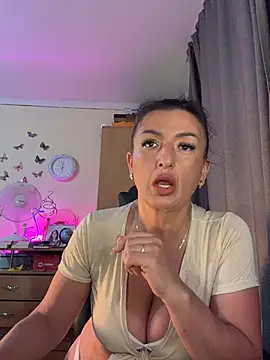 Snapshot of Hotangel75 chatting on 28, 6, 2026 Hotangel75 online show from 28, 6, 2026