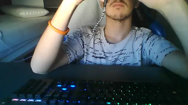 Troycm online show from 5, 10, 2025