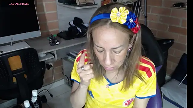 cristin doll  online show from 3, 7, 2026