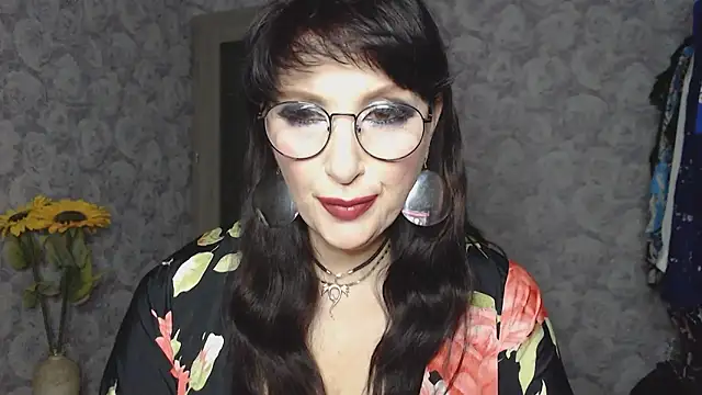 Aziza1 online show from 5, 3, 2025