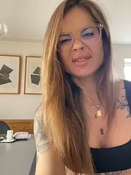 Etwas neugierig online show from 5, 3, 2026