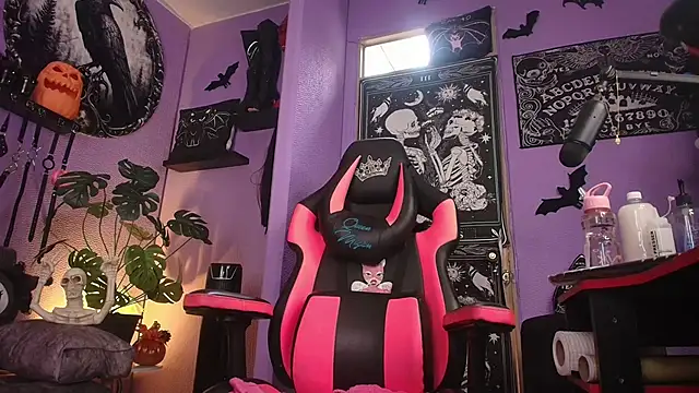 fetishkinkymeganx online show from 3, 10, 2025