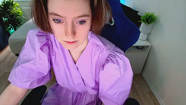 CranberryHot online show from 12, 10, 2025