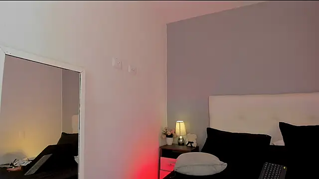 NataliaBuiles online show from 12, 5, 2026