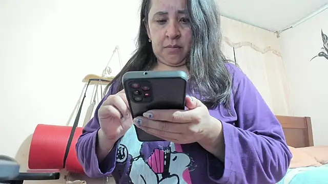Snapshot of latinfemale chatting on 7, 1, 2025 latinfemale online show from 7, 1, 2025