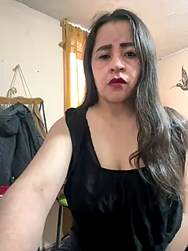 Snapshot of latinfemale chatting on 19, 10, 2025 latinfemale online show from 19, 10, 2025