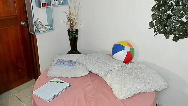 DestinyHills online show from 8, 4, 2026