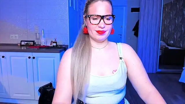 HotTiffani online show from 8, 2, 2026