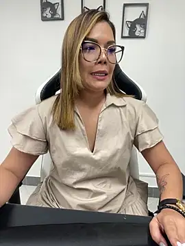 KellyBrooklyn  online show from 15, 3, 2025