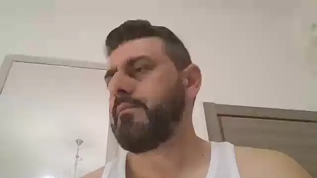 ChiIul11 online show from 5, 4, 2026