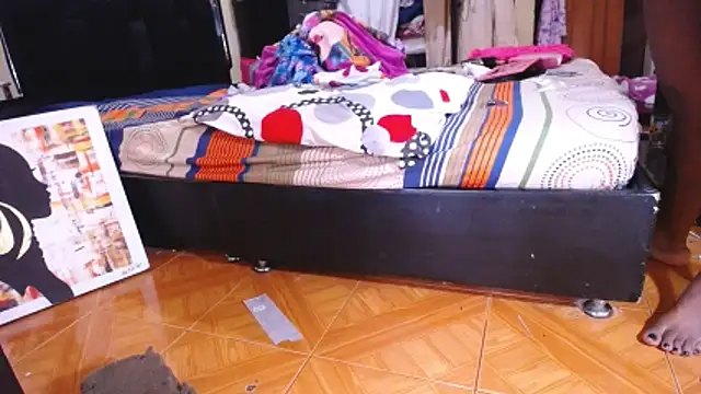 loreblackhot online show from 13, 12, 2025