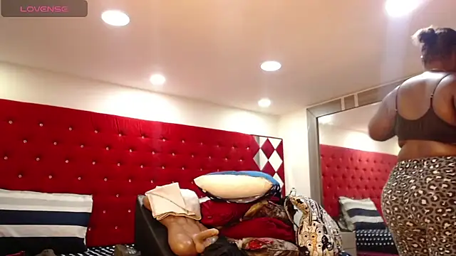 TamyJhonson online show from 1, 11, 2025