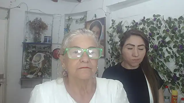 FunnyGrandma online show from 3, 4, 2026