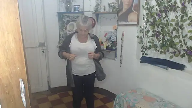 FunnyGrandma online show from 3, 6, 2026