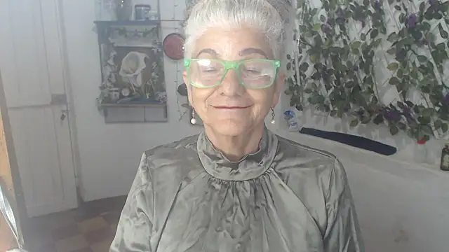 FunnyGrandma online show from 24, 7, 2026
