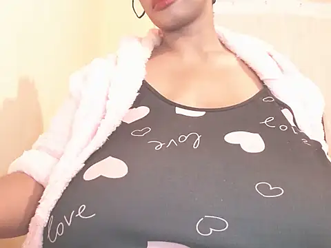 MissTits online show from 28, 4, 2026