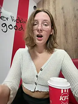The Snowwhitee online show from 8, 7, 2026