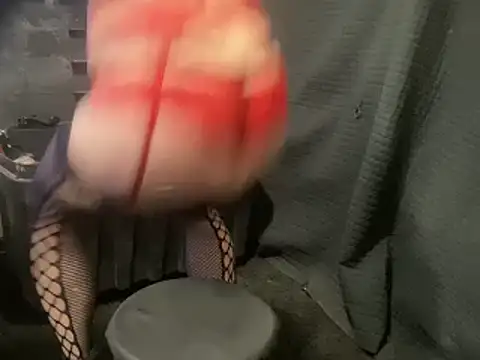 xdresserwithass online show from 21, 3, 2025